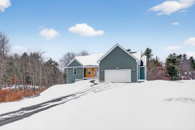 $749,000 | 32 Middle Jam Road, Gorham, ME 04038