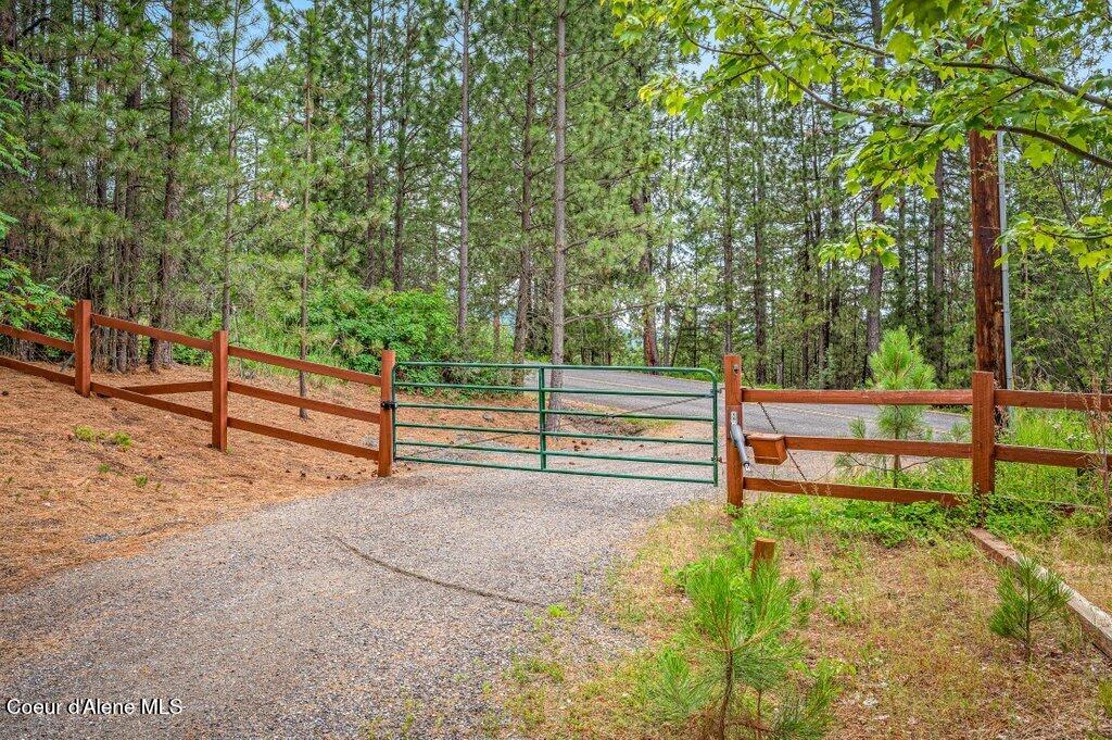 3018 South Signal Point Road Post Falls, ID 83854 - Photo 100 of 117 Driveway