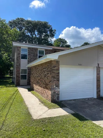 $1,700 | 702 Terrance Court, Unit A, Fort Walton Beach, FL 32547