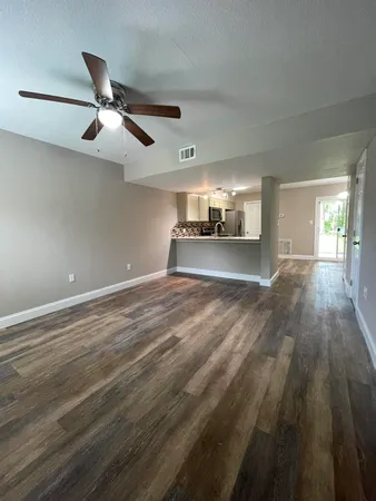 $1,700 | 702 Terrance Court, Unit A, Fort Walton Beach, FL 32547