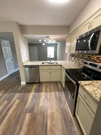 $1,700 | 702 Terrance Court, Unit A, Fort Walton Beach, FL 32547