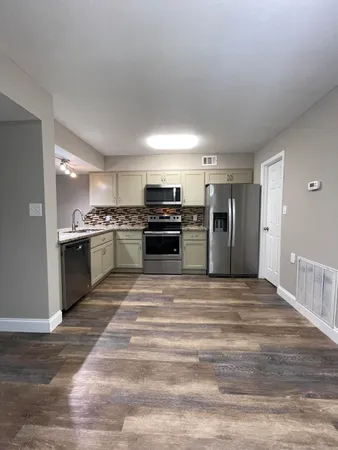 $1,700 | 702 Terrance Court, Unit A, Fort Walton Beach, FL 32547