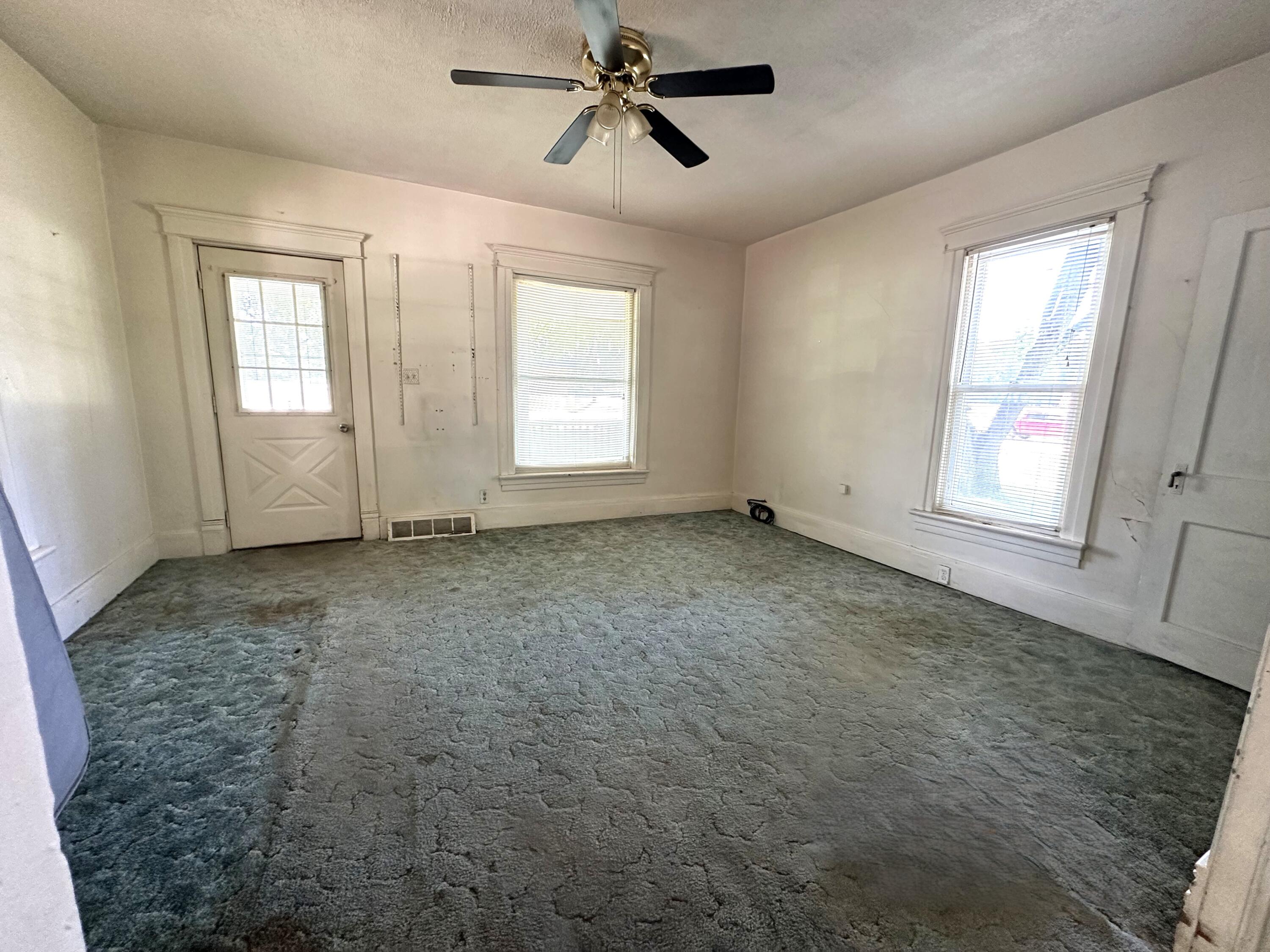 4641 Territorial Road Benton Harbor, MI 49022 - Photo 6 of 20 IMG_4747