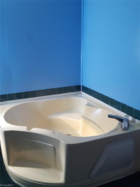 385 Jess Cross Road Lexington, NC 27292 - Photo 10 of 22 Gallery Image 10