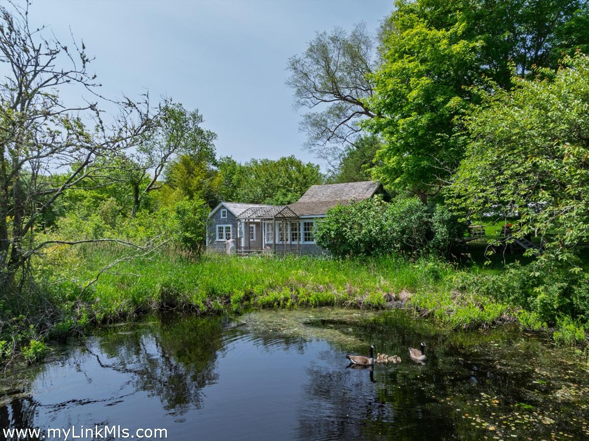 180 Pilot Hill Farm Road Vineyard Haven, MA 02568 - Photo 47 of 68