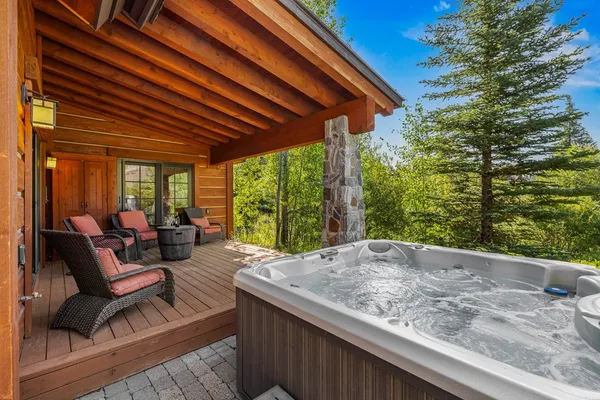 $1,295,000 | 95 Golden Bar Court, Donnelly, ID 83615