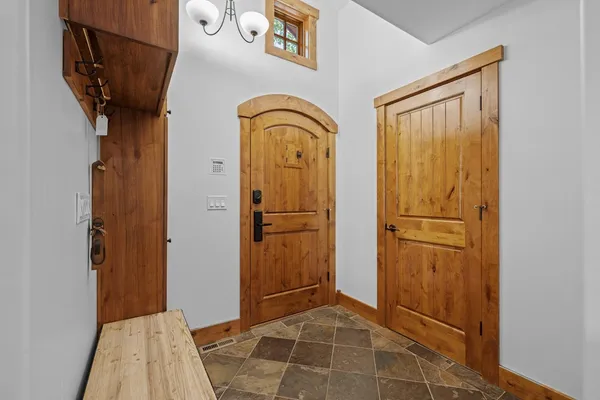 $1,295,000 | 95 Golden Bar Court, Donnelly, ID 83615