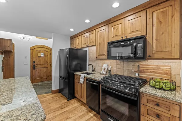 $1,295,000 | 95 Golden Bar Court, Donnelly, ID 83615