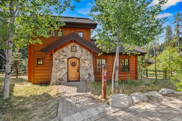 $1,295,000 | 95 Golden Bar Court, Donnelly, ID 83615