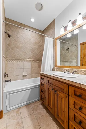 $1,295,000 | 95 Golden Bar Court, Donnelly, ID 83615