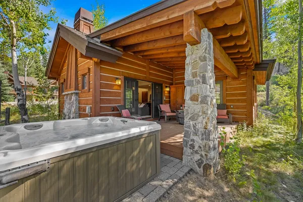 $1,295,000 | 95 Golden Bar Court, Donnelly, ID 83615
