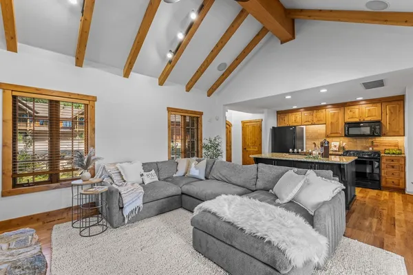 $1,295,000 | 95 Golden Bar Court, Donnelly, ID 83615