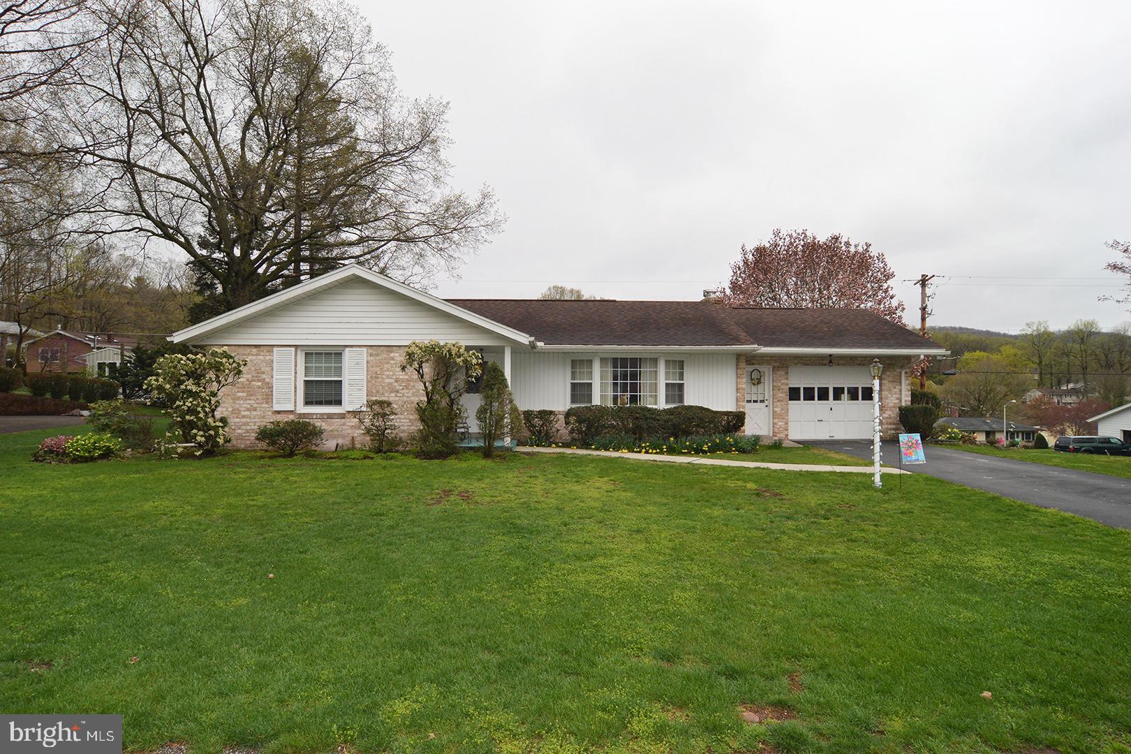 331 Scenic Drive Reading, PA 19607 - Photo 1 of 35