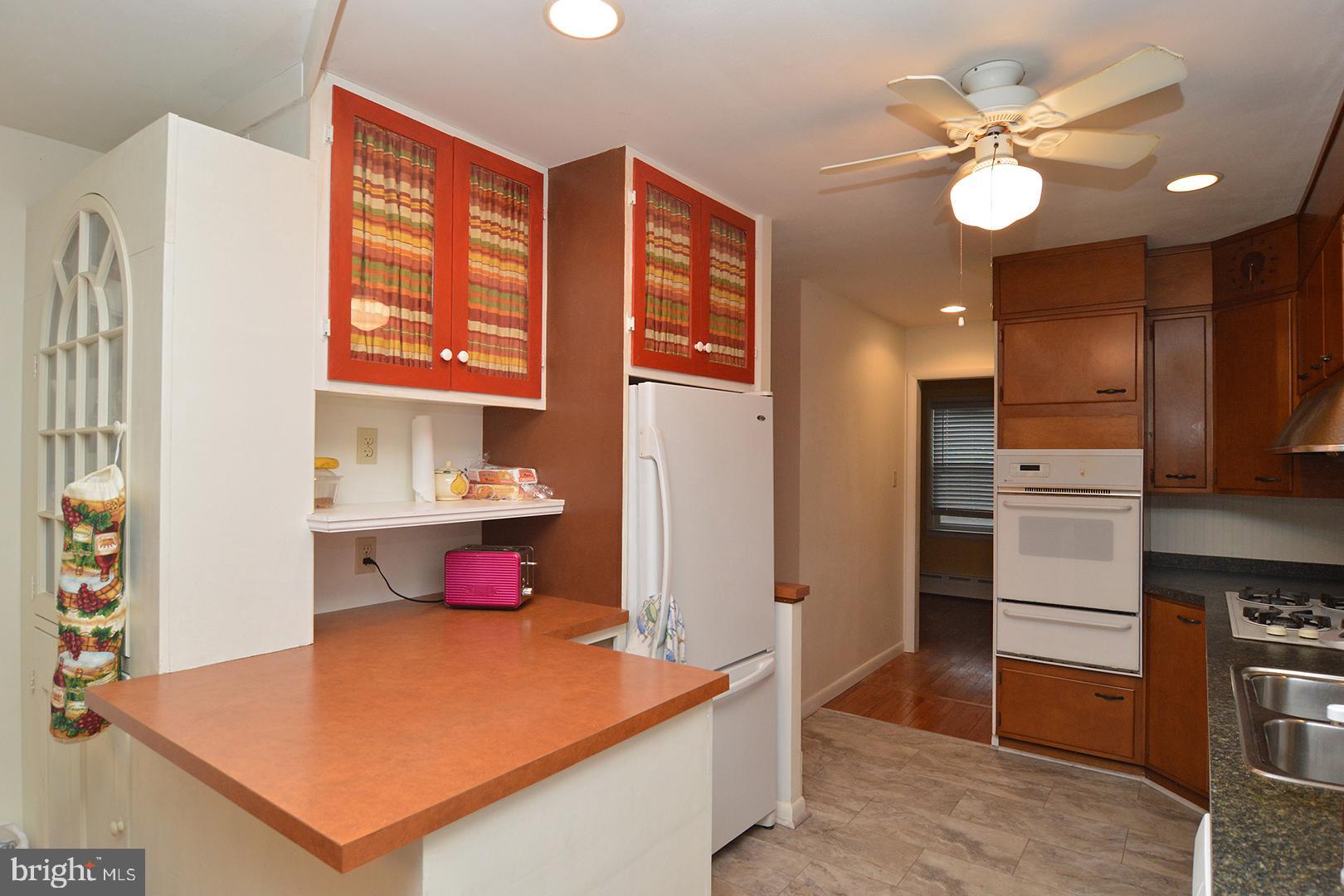 331 Scenic Drive Reading, PA 19607 - Photo 13 of 35