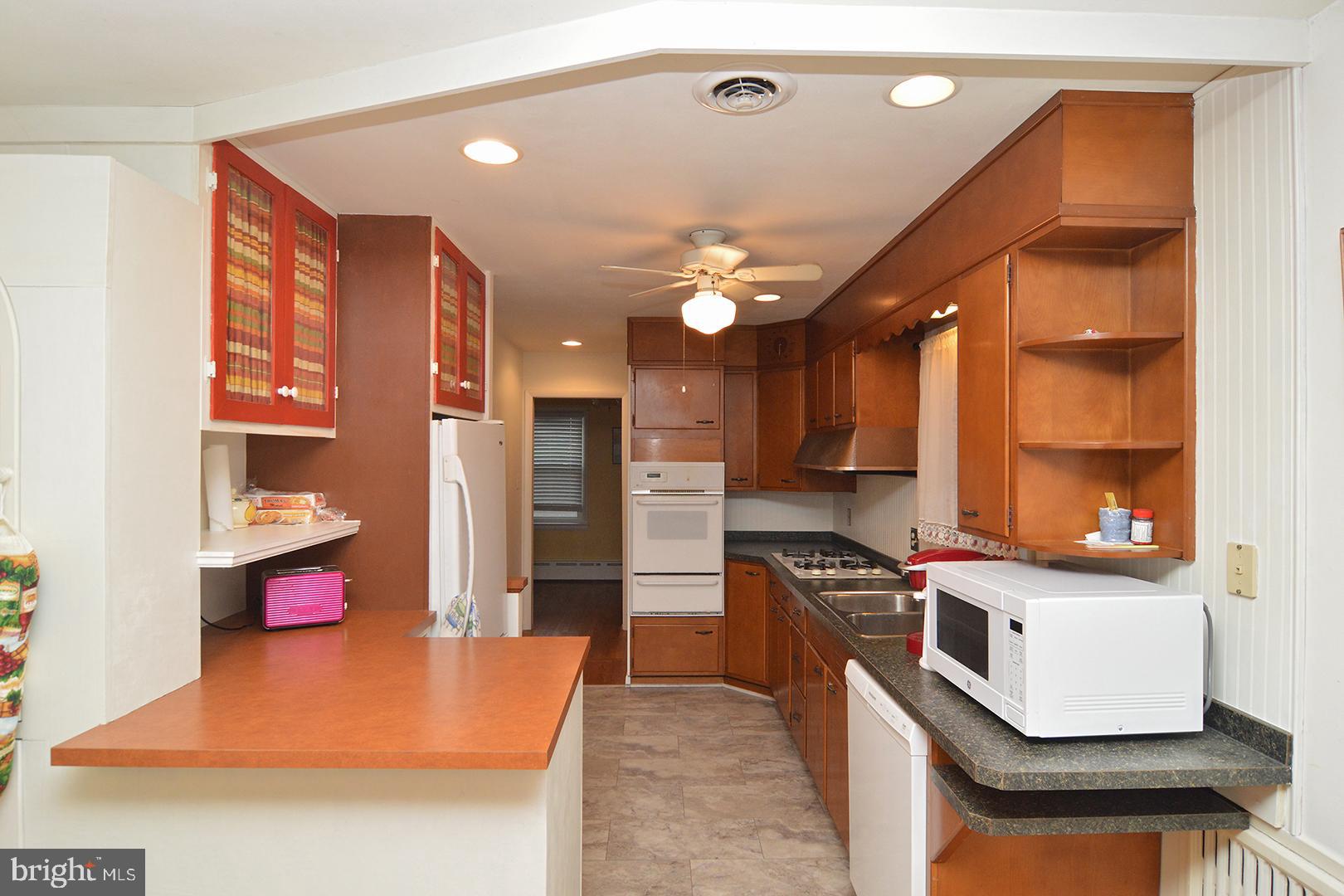 331 Scenic Drive Reading, PA 19607 - Photo 14 of 35