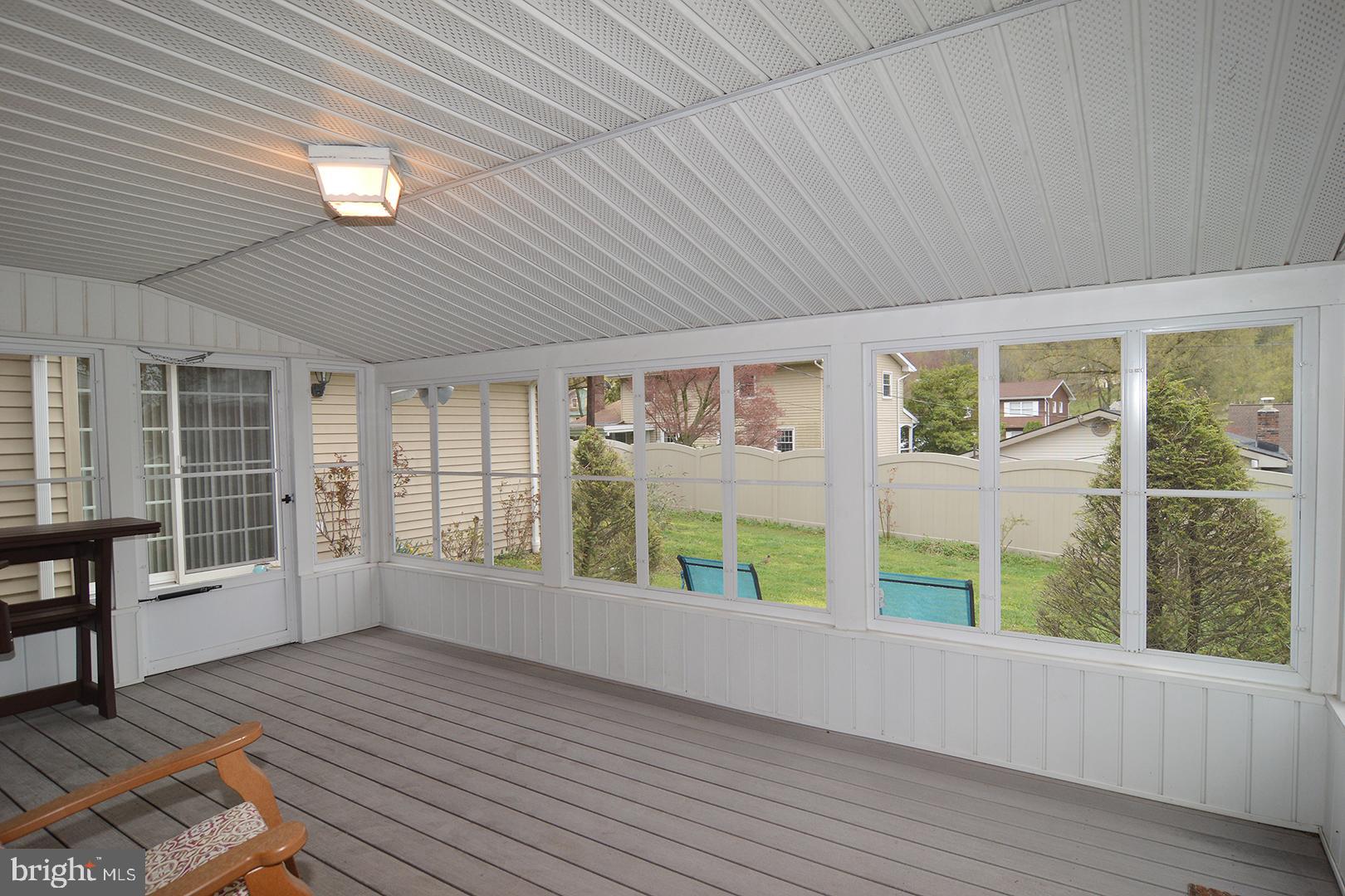 331 Scenic Drive Reading, PA 19607 - Photo 30 of 35
