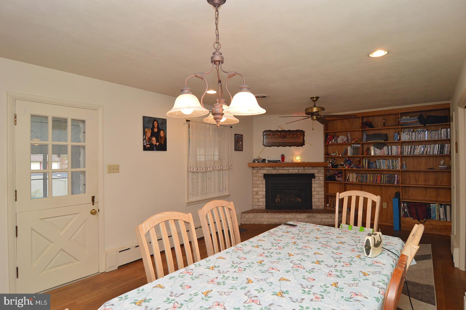 331 Scenic Drive Reading, PA 19607 - Photo 8 of 35