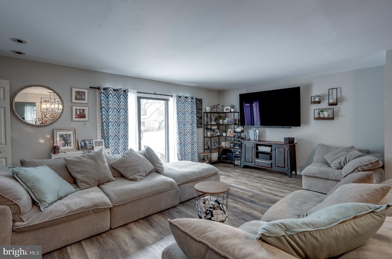 3 Crofton Commons Cherry Hill, NJ 08034 - Photo 2 of 5