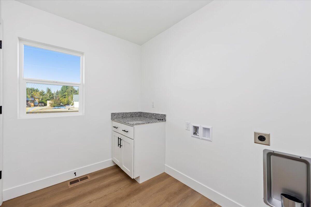 8 Punkin Center Road Gannett, ID 83313 - Photo 24 of 43 Laundry Room