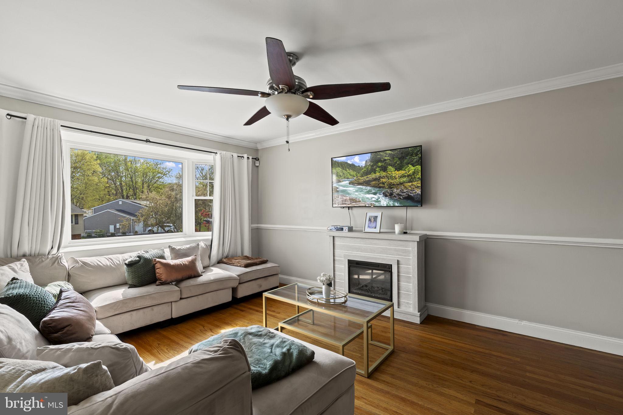 111 Hemmings Way Lawnside, NJ 08045 - Photo 4 of 33