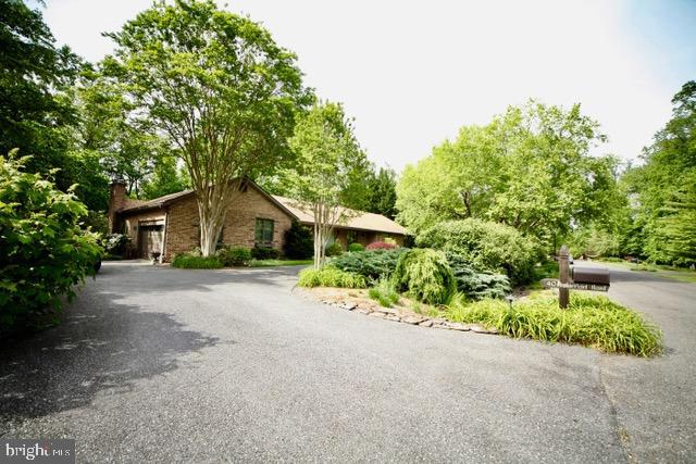 40 Poplar Point Road Edgewater, MD 21037 - Photo 54 of 57 Circular DW. Insulated garage w/ heat & air