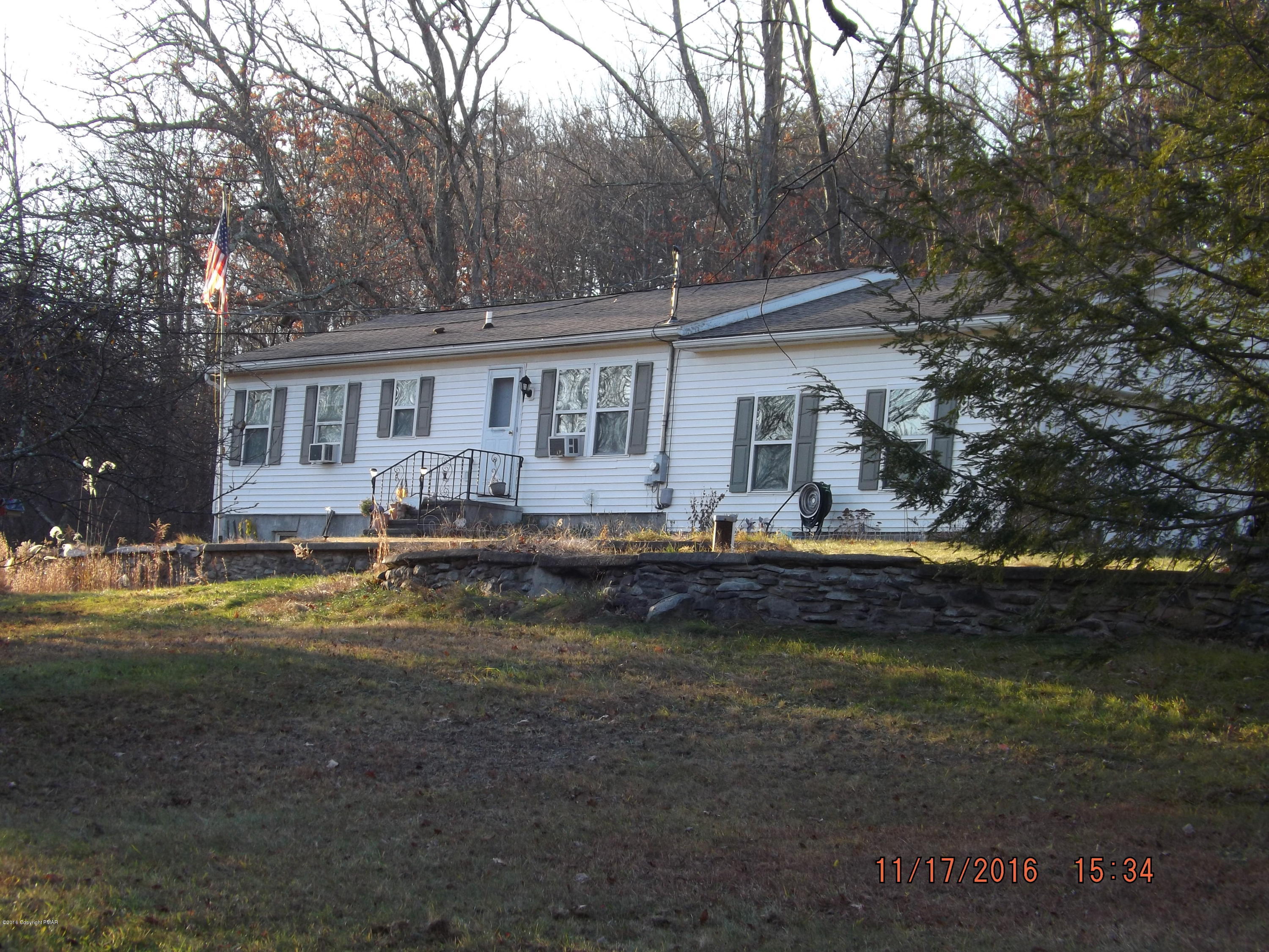 3259 Spruce Cabin Road Cresco, PA 18326 - Photo 3 of 14 DSCF7300