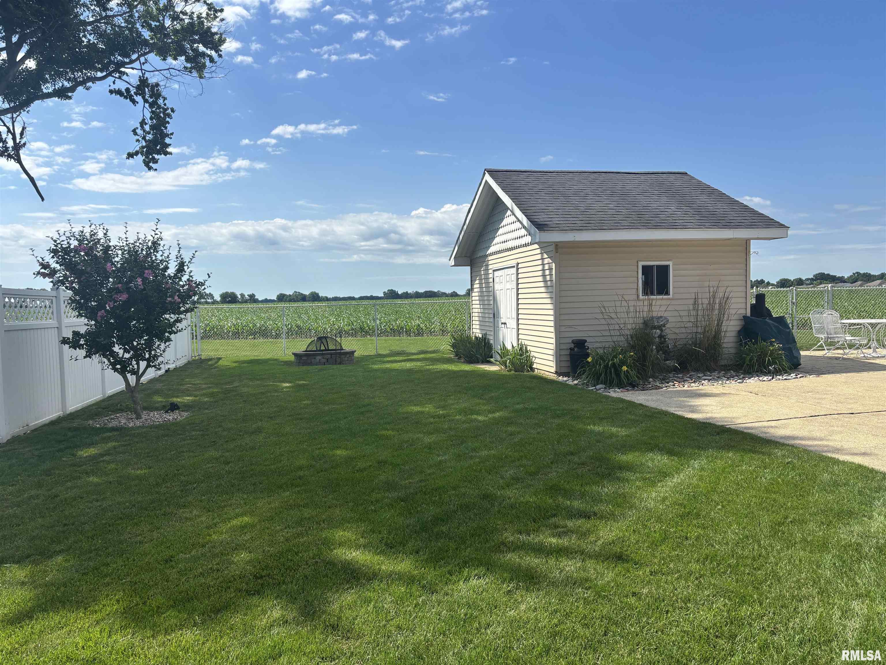 230 Twin Oaks Drive Rochester, IL 62563 - Photo 5 of 5
