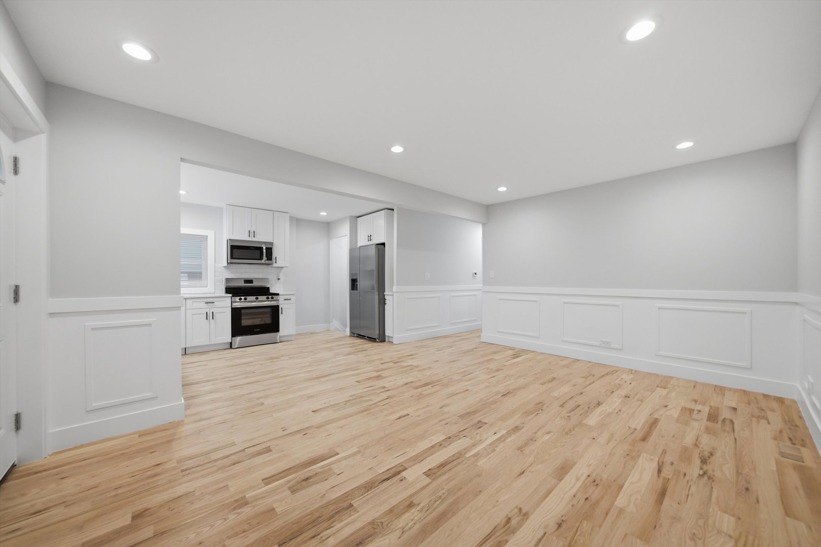 1327 South Wolf Road Hillside, IL 60162 - Photo 4 of 26 Gallery Image 4