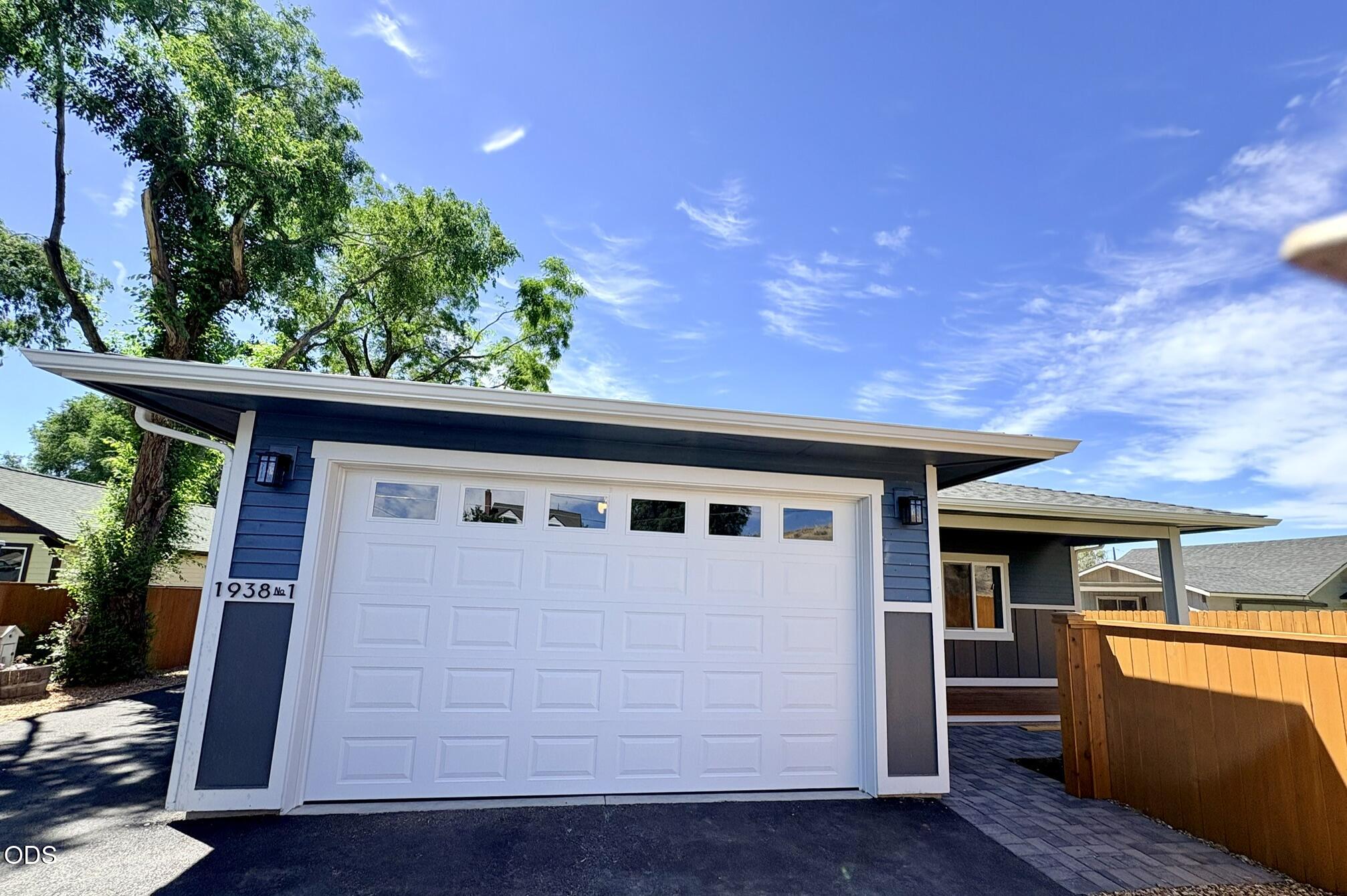 1938 Northeast Laughlin Road Prineville, OR 97754 - Photo 5 of 38