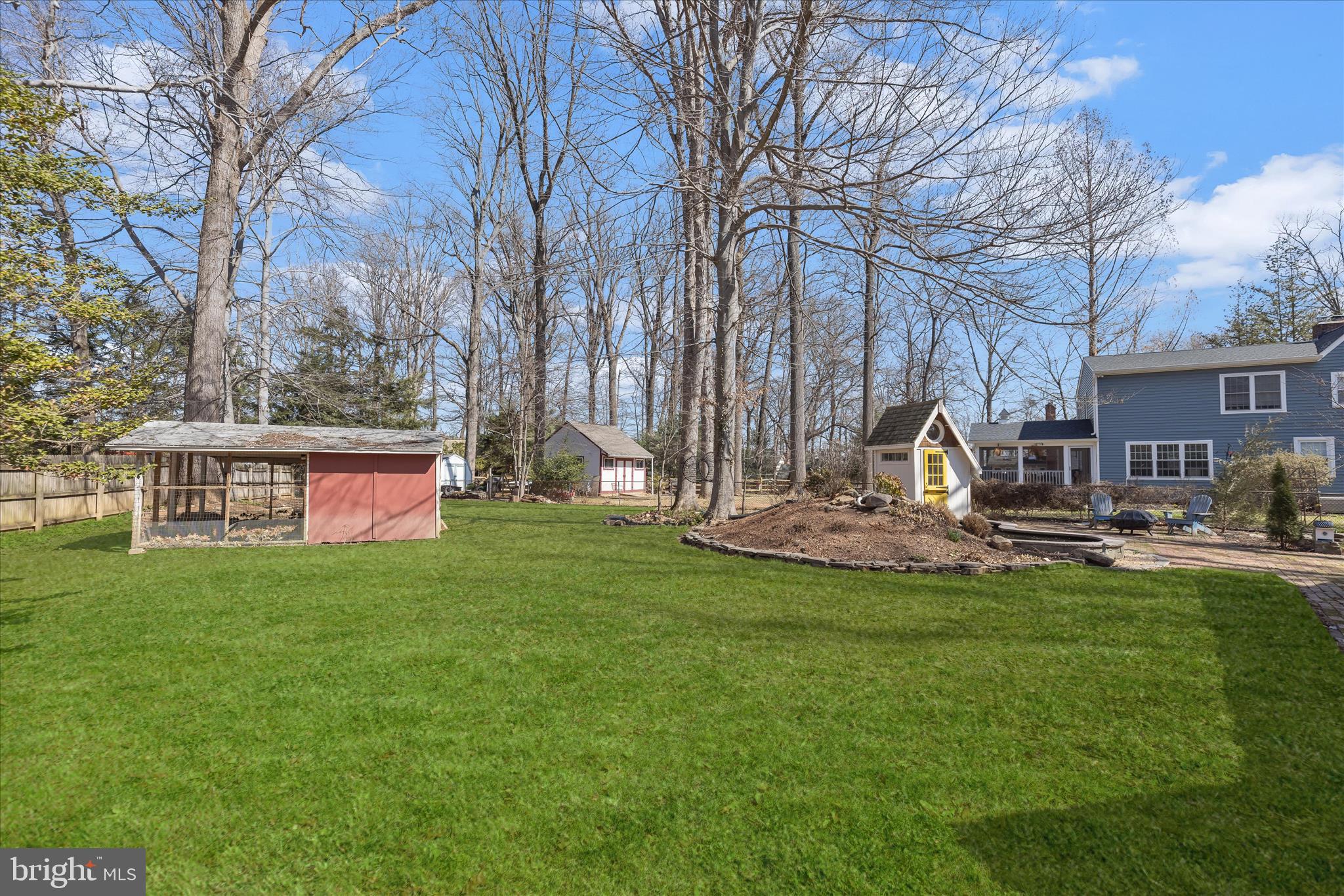 1008 Hart Road Towson, MD 21286 - Photo 51 of 60 Rear Lawn with Coop