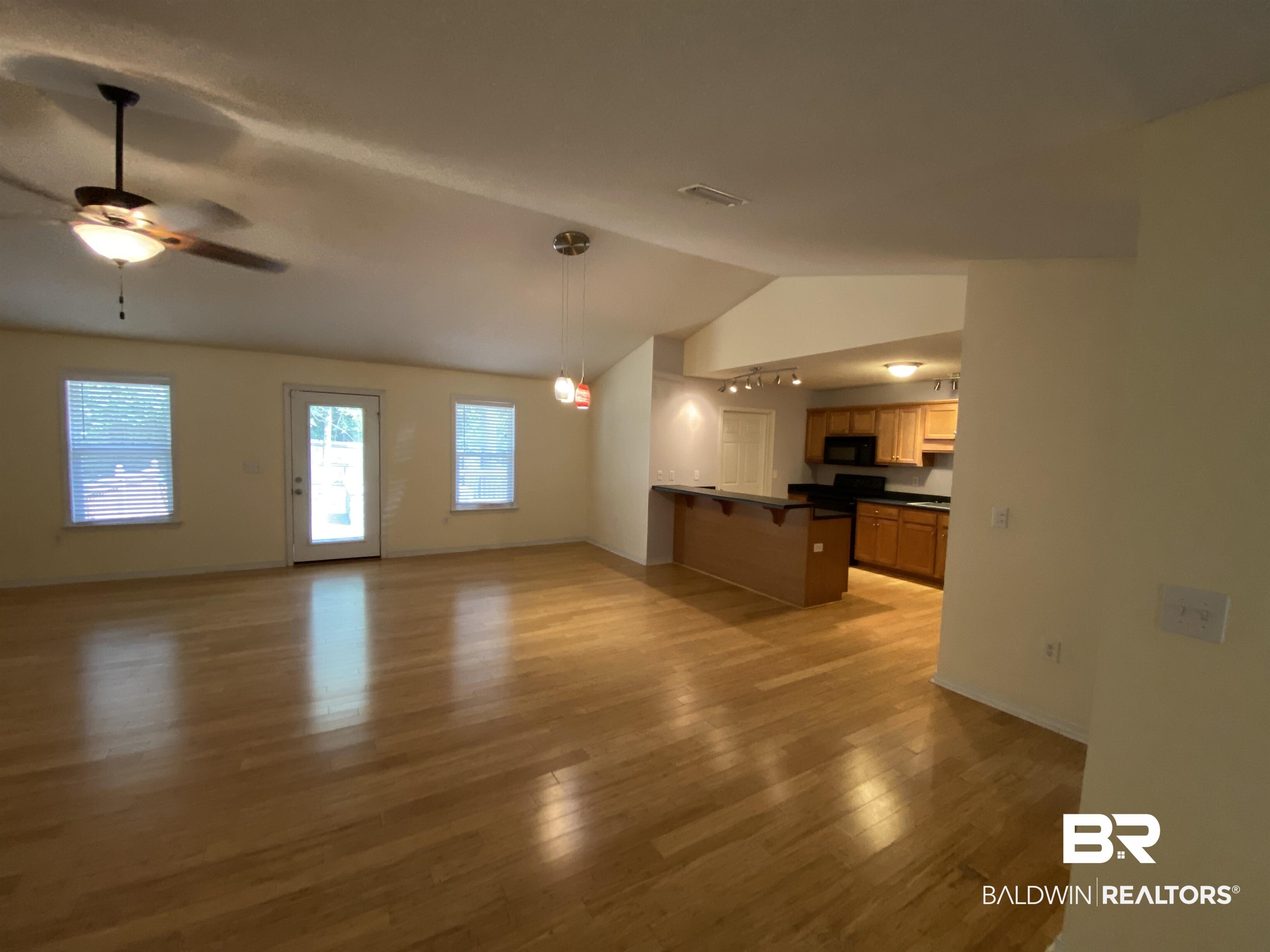 193 Lakeview Loop Daphne, AL 36526 - Photo 6 of 18