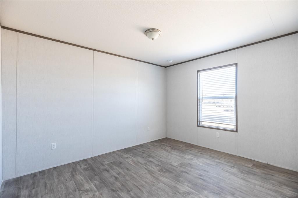 420 Haynes Street Merkel, TX 79536 - Photo 20 of 27 an empty room with a window