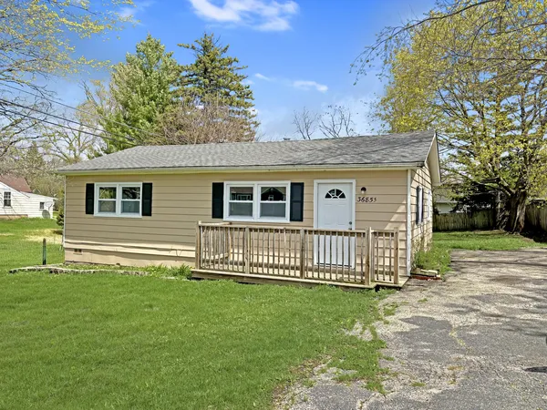 $2,100 | 36855 North Elizabeth Drive, Lake Villa, IL 60046