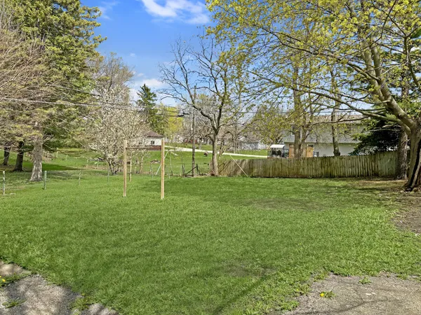 $2,100 | 36855 North Elizabeth Drive, Lake Villa, IL 60046
