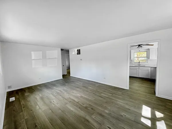 $2,100 | 36855 North Elizabeth Drive, Lake Villa, IL 60046