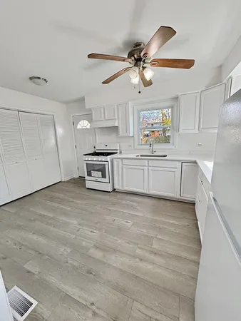 $2,100 | 36855 North Elizabeth Drive, Lake Villa, IL 60046