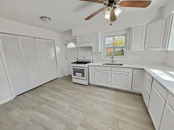 $2,100 | 36855 North Elizabeth Drive, Lake Villa, IL 60046
