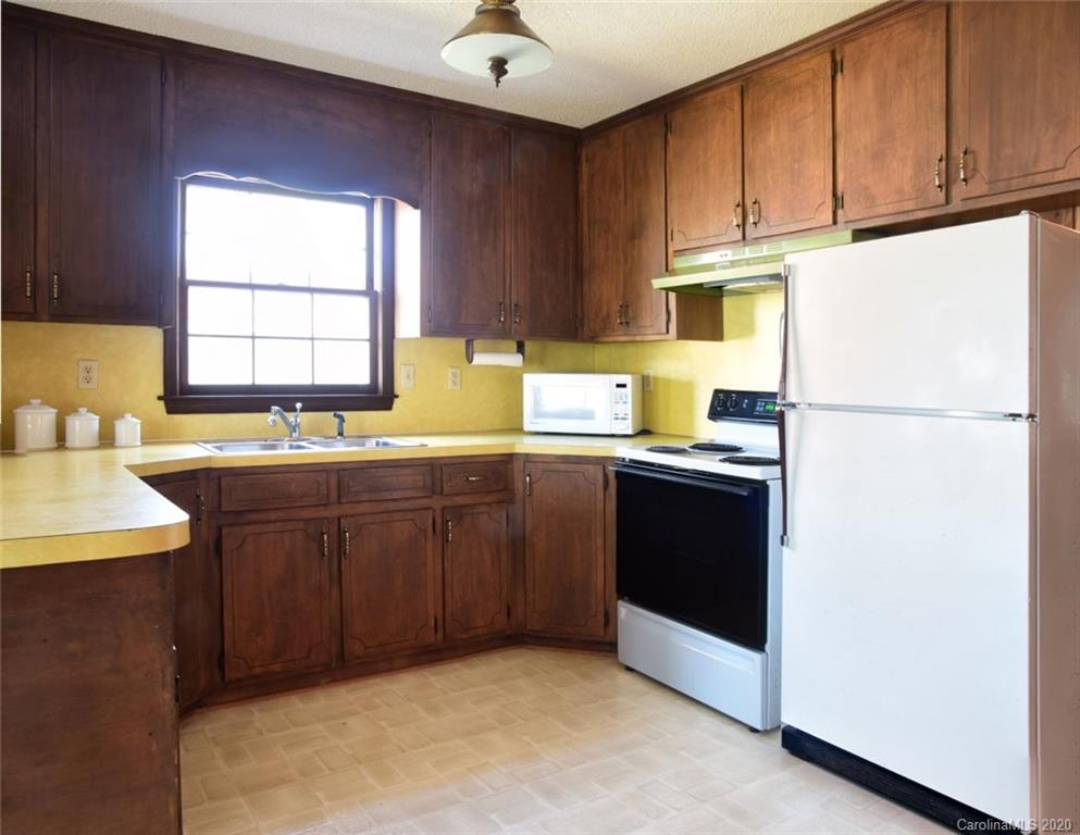 471 Sugar Loaf Road Troy, NC 27371 - Photo 5 of 35 Gallery Image 5