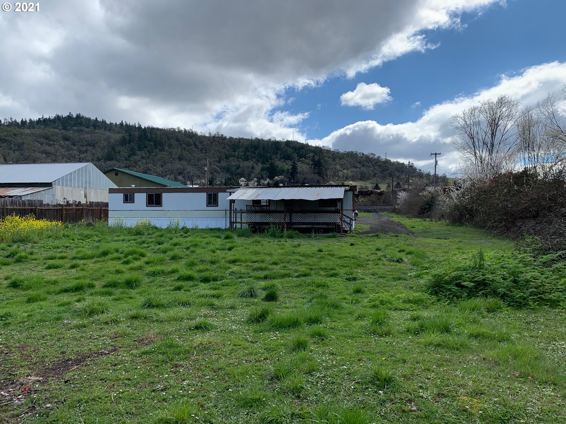 546 Tipton Road Roseburg, OR 97471 - Photo 10 of 14 Gallery Image 10