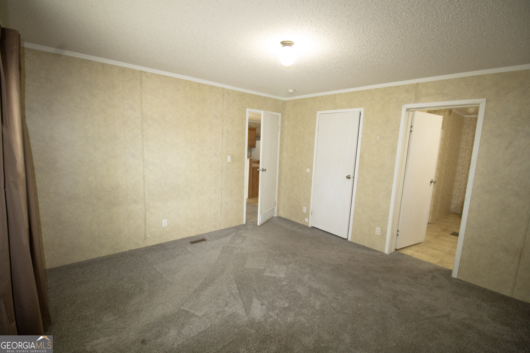 1776 Zettwell Road Statesboro, GA 30461 - Photo 9 of 20 a view of an empty room