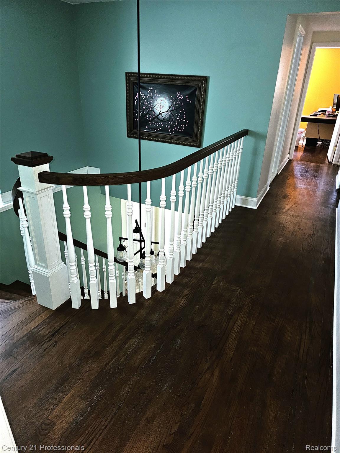 1508 Crooks Road Rochester, MI 48309 - Photo 28 of 43 Upper Hallway