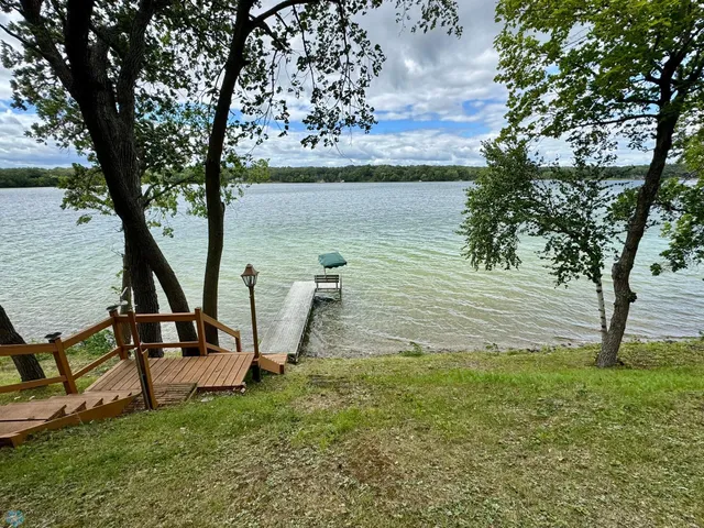 $425,000 | 14196 East Fox Lake Road, Detroit Lakes, MN 56501