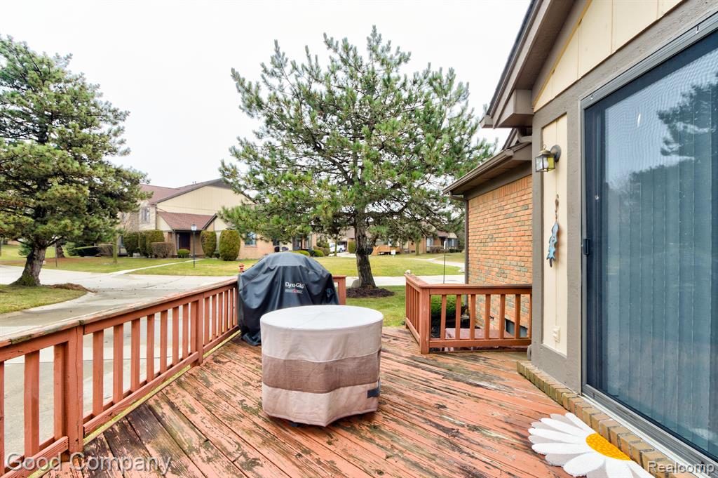 228 Meadow Ln Circle Rochester Hills, MI 48307 - Photo 32 of 32