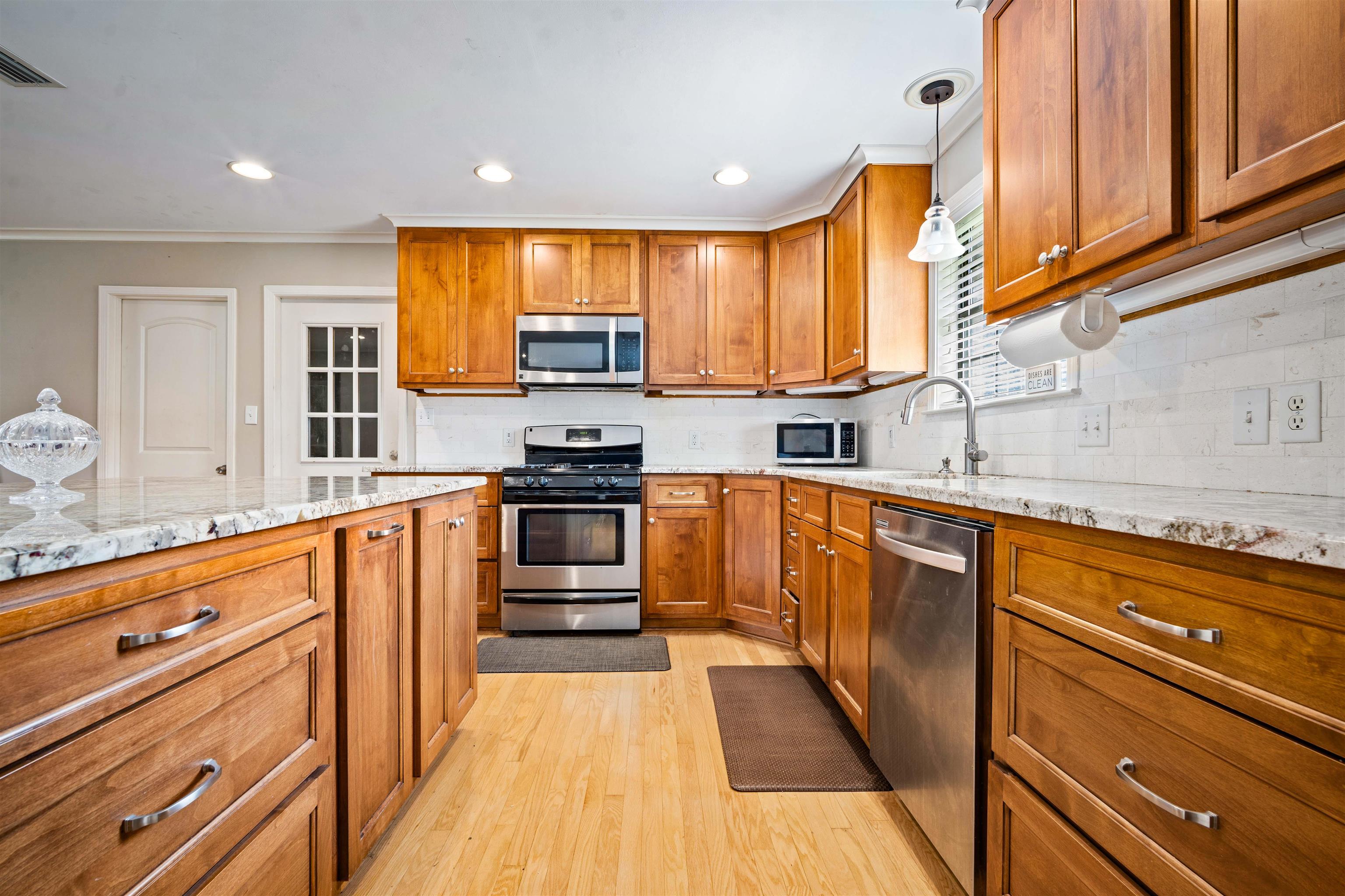 627 Spanish Main Daphne, AL 36527 - Photo 9 of 39 Kitchen