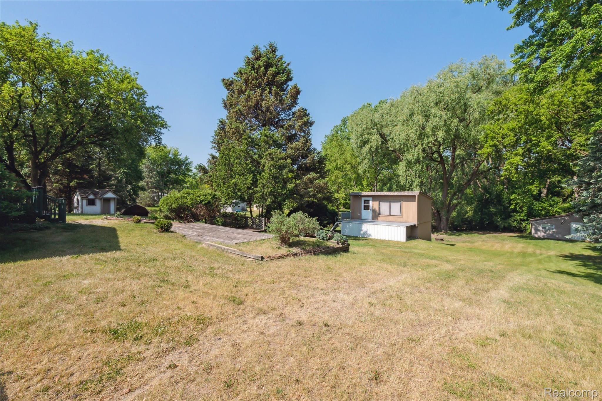 956 Hemingway Road Lake Orion, MI 48362 - Photo 15 of 70 Gallery Image 15