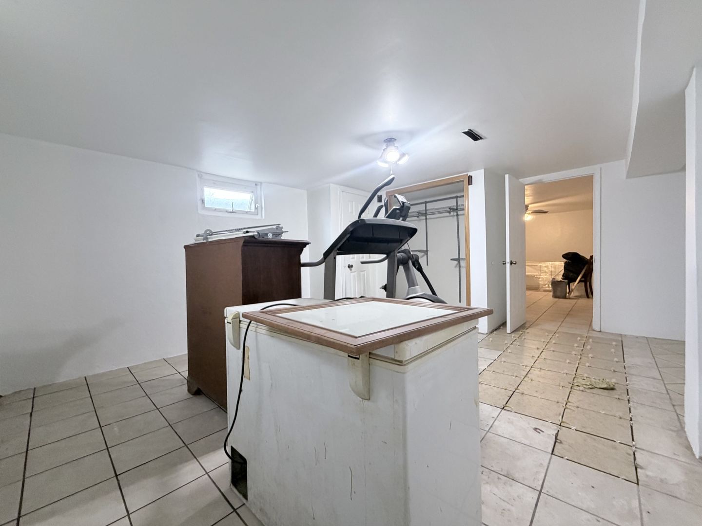 128 North York Road Bensenville, IL 60106 - Photo 28 of 39 a kitchen that has a sink and a stove