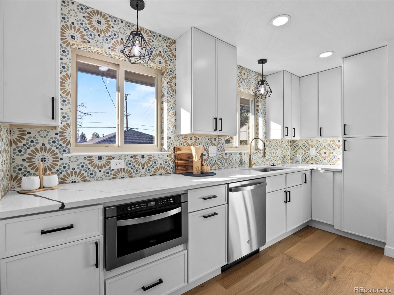 3553 Hudson Street Denver, CO 80207 - Photo 11 of 30