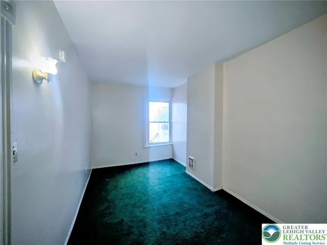 $1,600 | 625 Greenleaf Street, Allentown, PA 18102