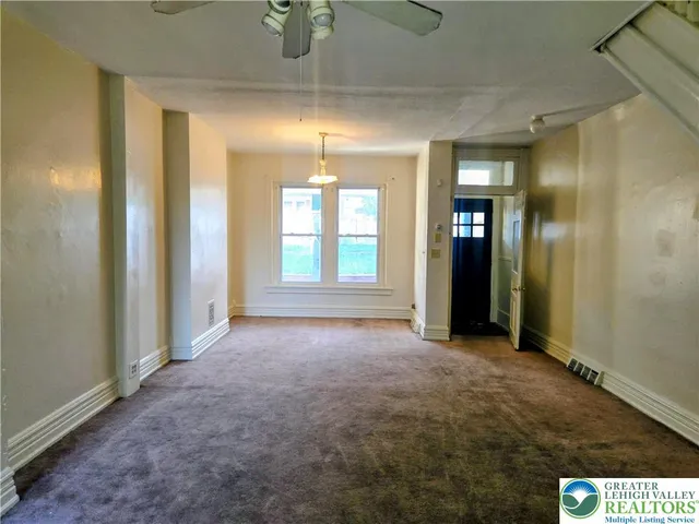 $1,600 | 625 Greenleaf Street, Allentown, PA 18102