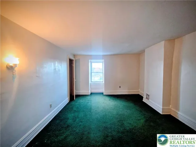 $1,600 | 625 Greenleaf Street, Allentown, PA 18102